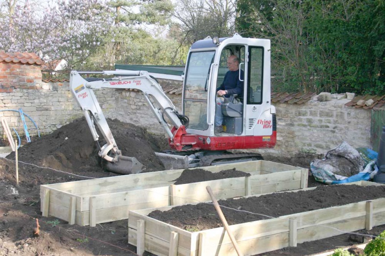 Garden Railway - more stone, levelling and raised beds for Mrs P