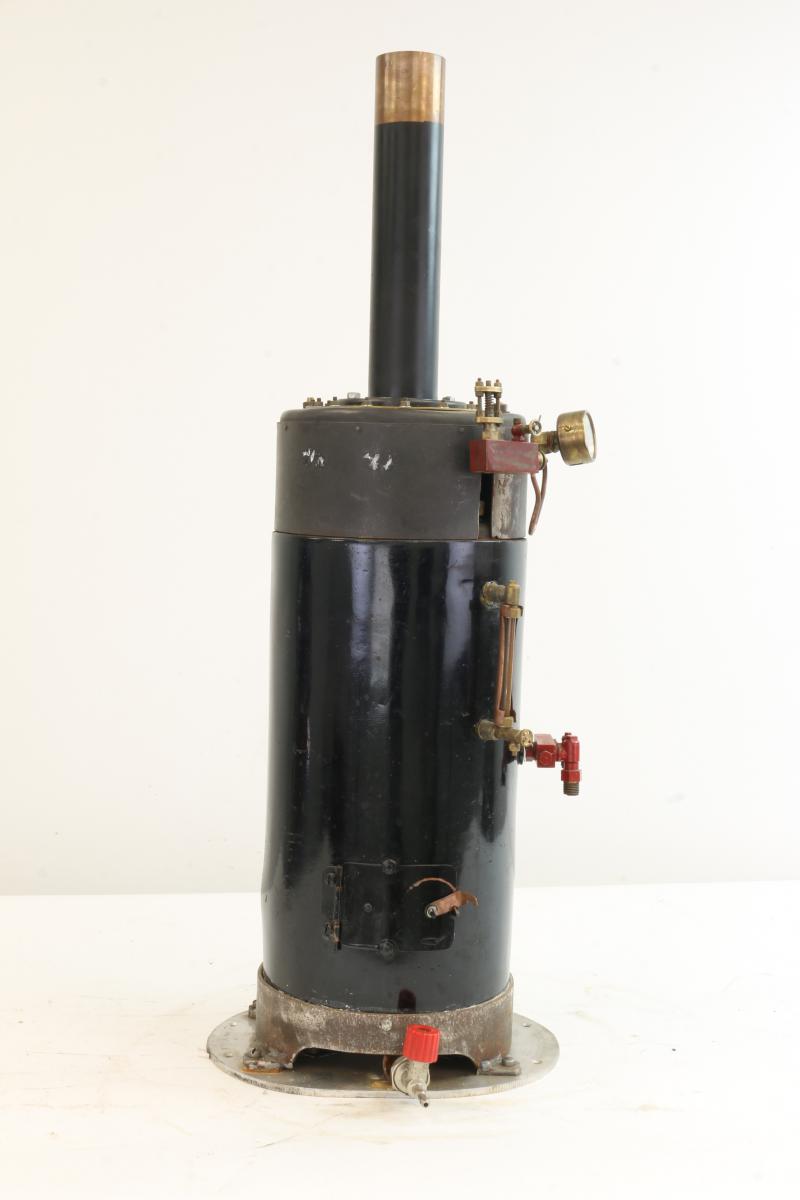 Vertical gas-fired cross-flue boiler