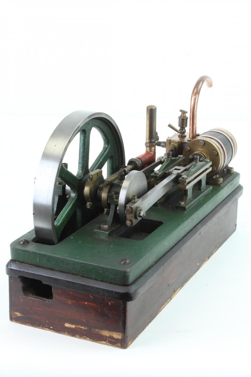 Horizontal mill engine