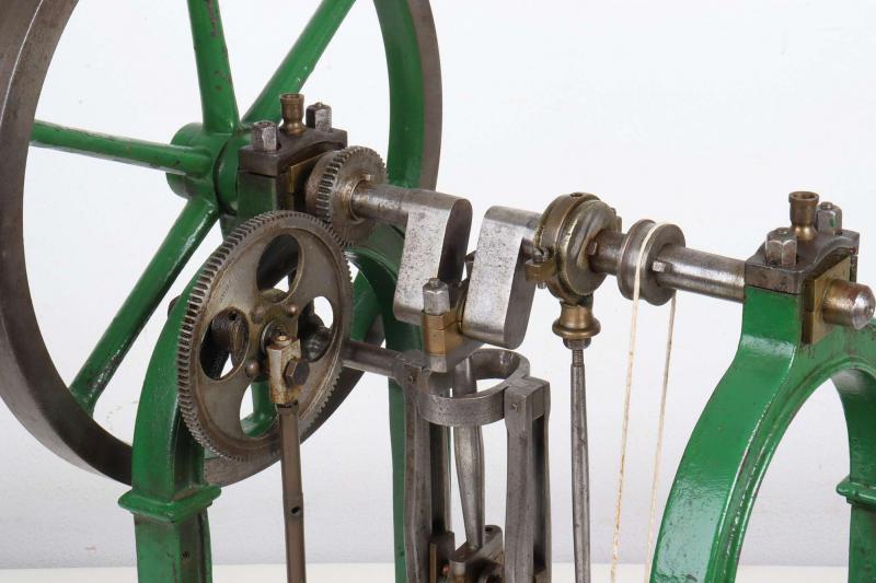Vintage apprentice piece engine with feed pump