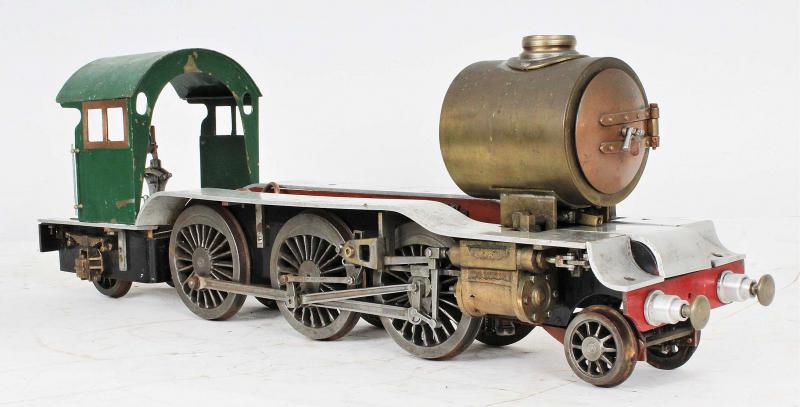 2 1/2 inch gauge V2 Green Arrow chassis/tender