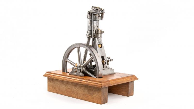 Model early diesel engine