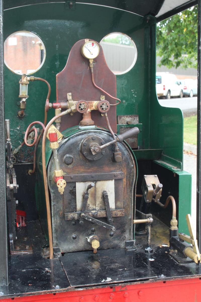 5 inch narrow gauge 0-4-2T "Idris"