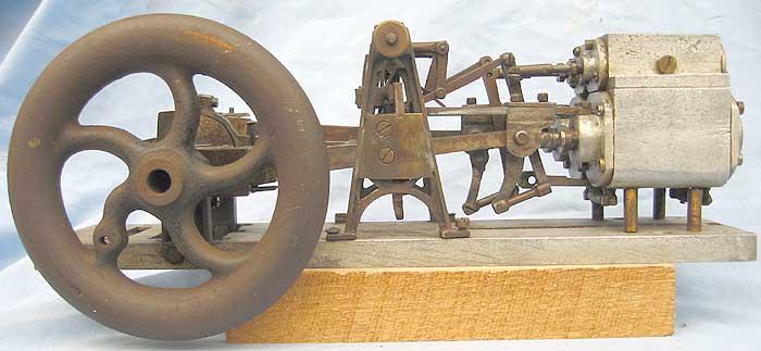 Horizontal twin with Walschaerts valve gear