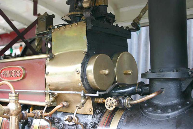 4 inch scale Fowler showmans engine