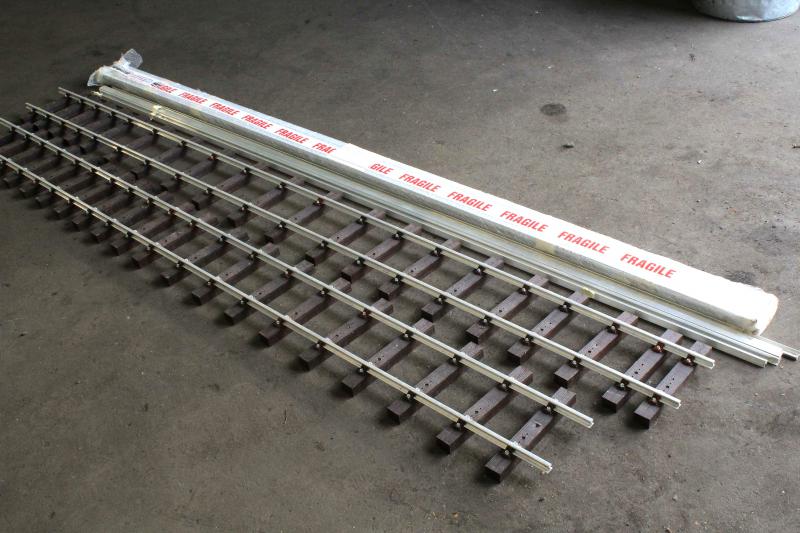 35 lengths new aluminium 16mm rail & 2 track panels