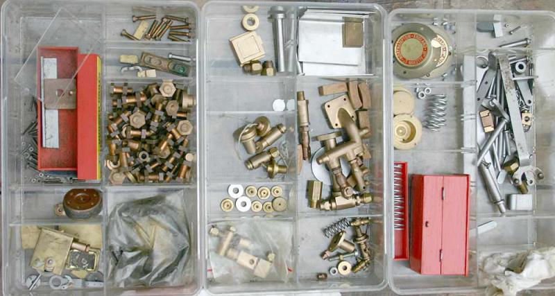 Part-built 1 1/2 inch scale Allchin, tender, box parts