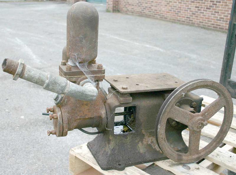 Lister water pump