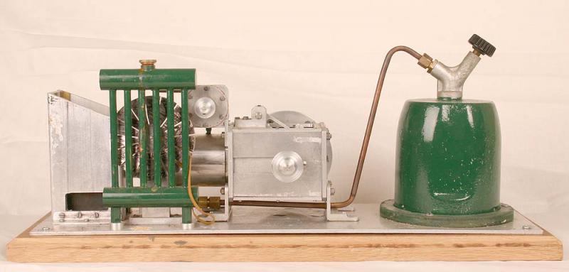 Stirling Silver II hot air engine