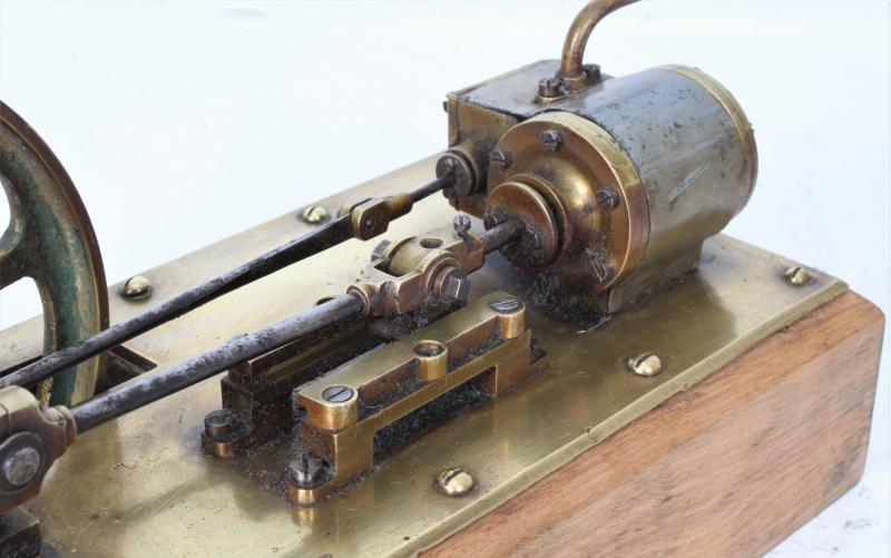 Small brass horizontal engine