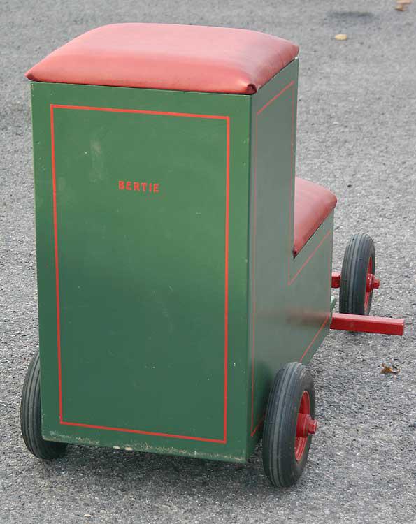 Traction engine riding trolley
