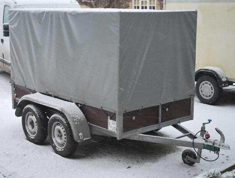 Four wheel trailer