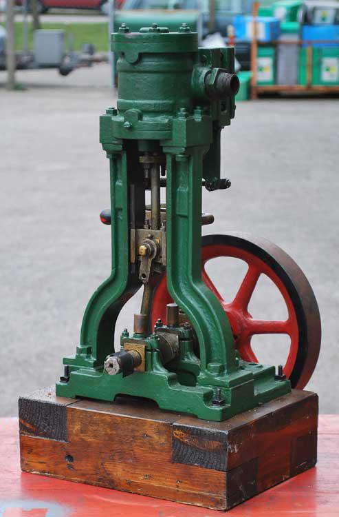 Victorian vertical engine with reversing gear