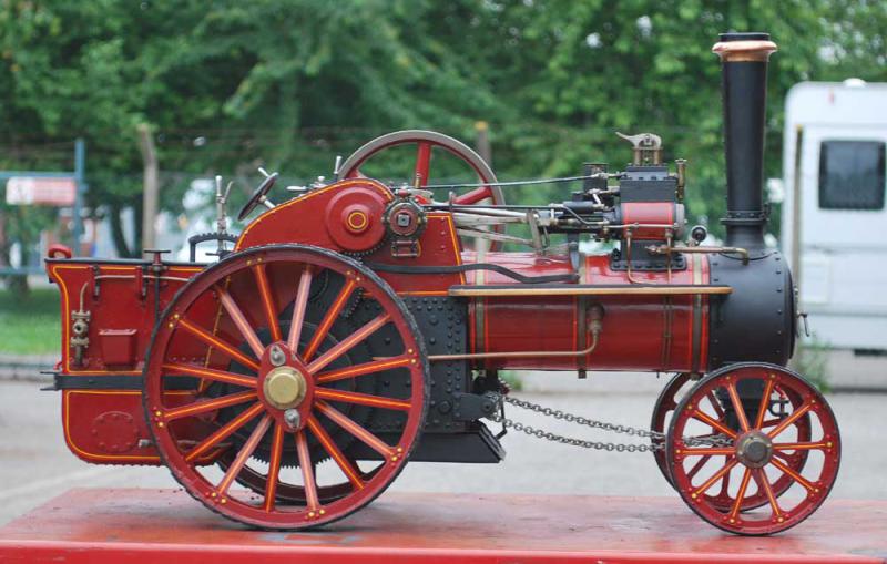 1 1/2 inch scale Aveling & Porter traction engine