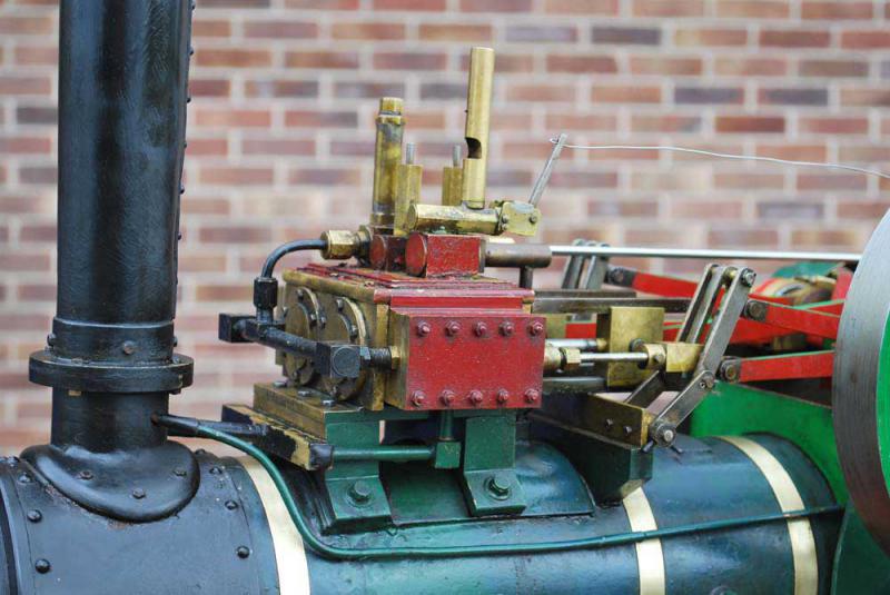 2 inch scale freelance twin cylinder traction engine