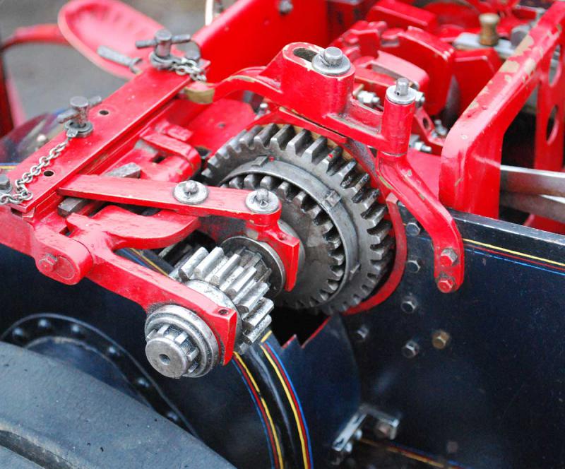 2 inch scale Burrell DCC Showmans engine