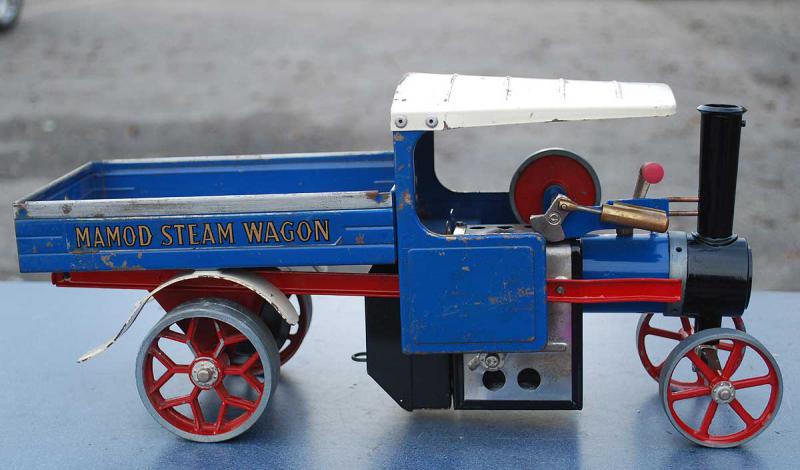 Mamod tractor, wagon, car & trailers for restoration