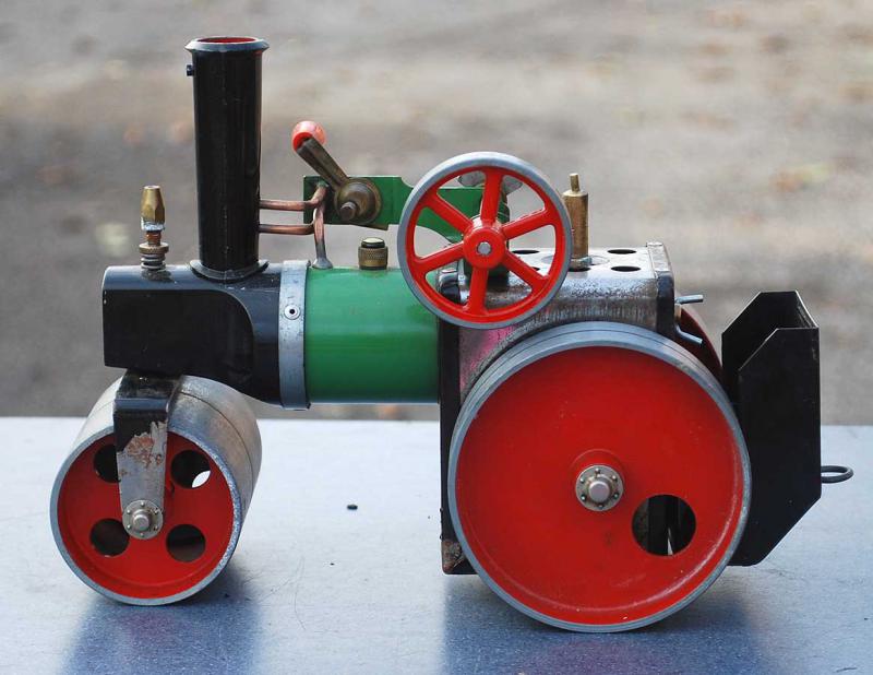 Mamod steamroller with solid fuel burner