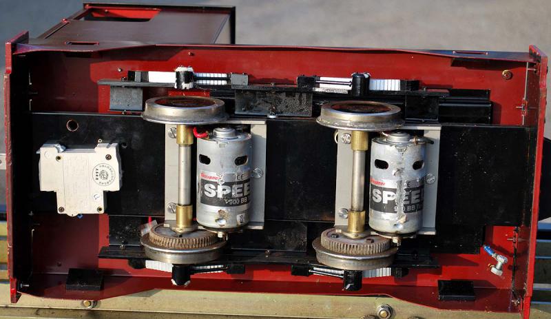 5 inch gauge Maxitrak Ruston battery shunter