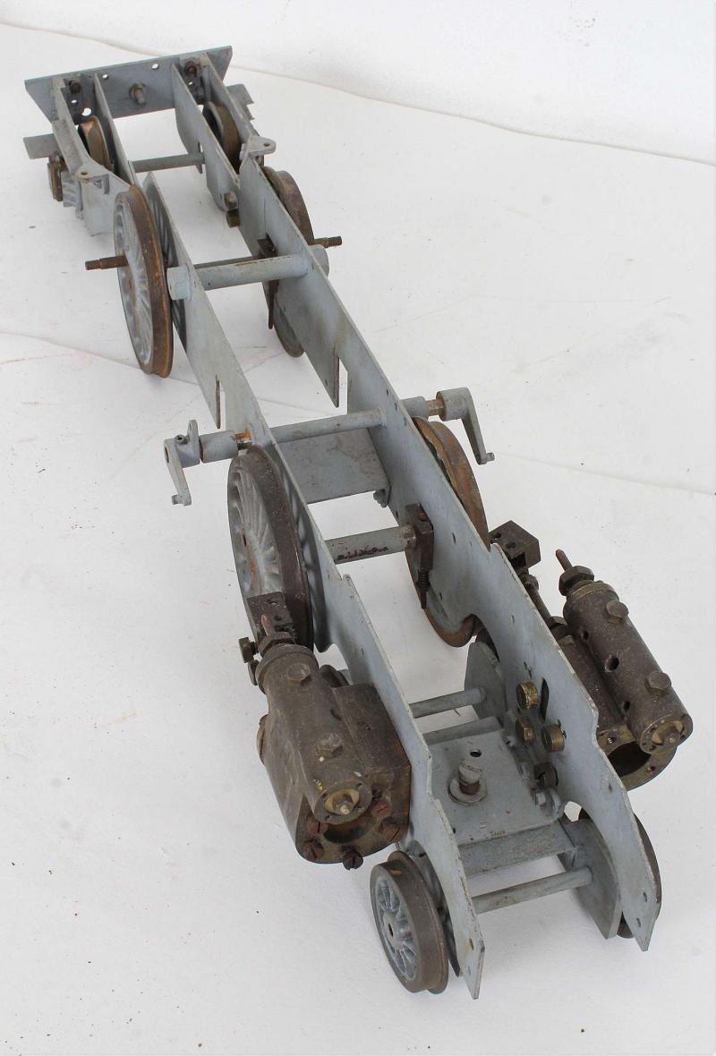 2 1/2 inch gauge Pacific with tender