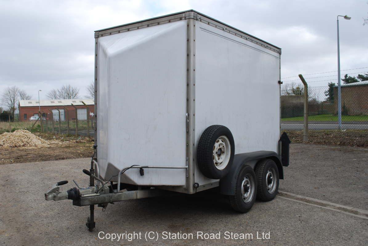 4-wheeled box trailer with electric and hand winches