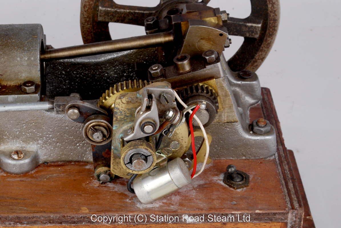 Old open crank IC engine