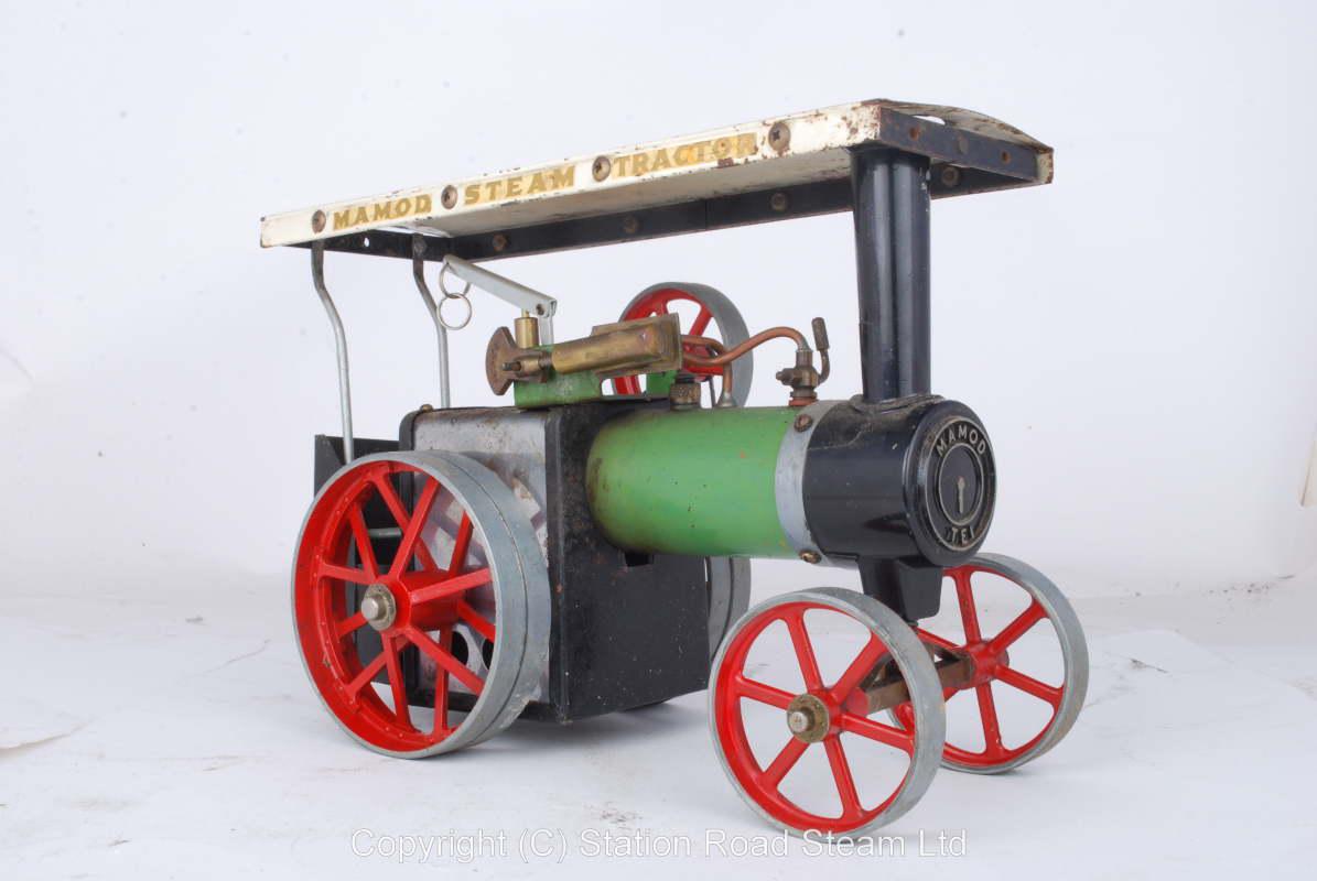 Mamod traction engine in box