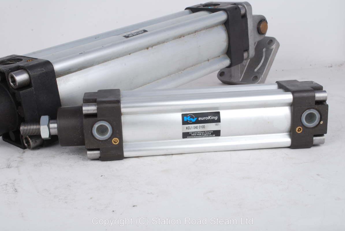 Pair pneumatic cylinders