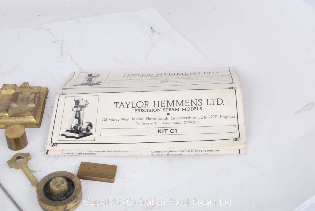 Set Taylor-Hemmens vertical engine castings