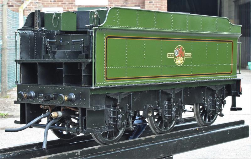 5 inch gauge GWR 4-6-0 No.7825 "Lechlade Manor"