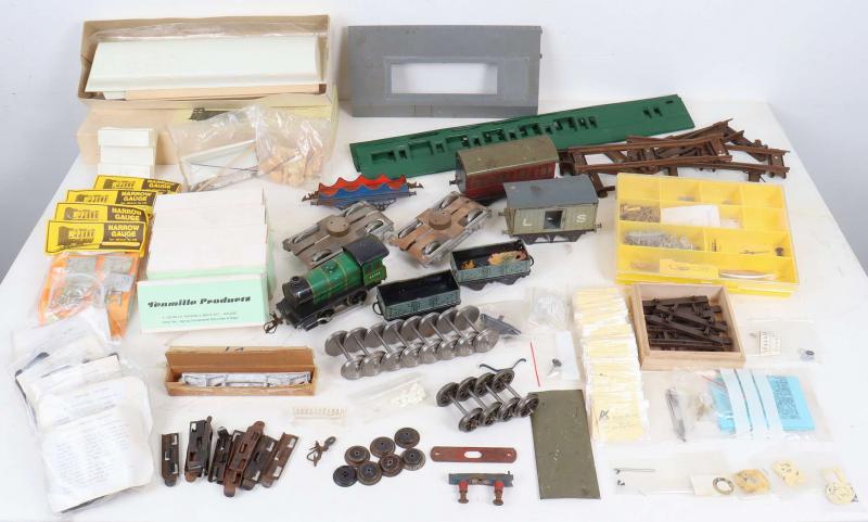 Job lot of tinplate, Tenmille kits, parts & accessories