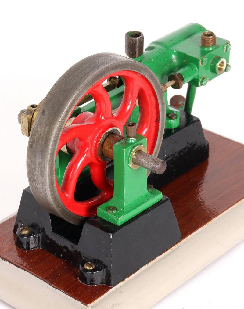 Small horizontal mill engine