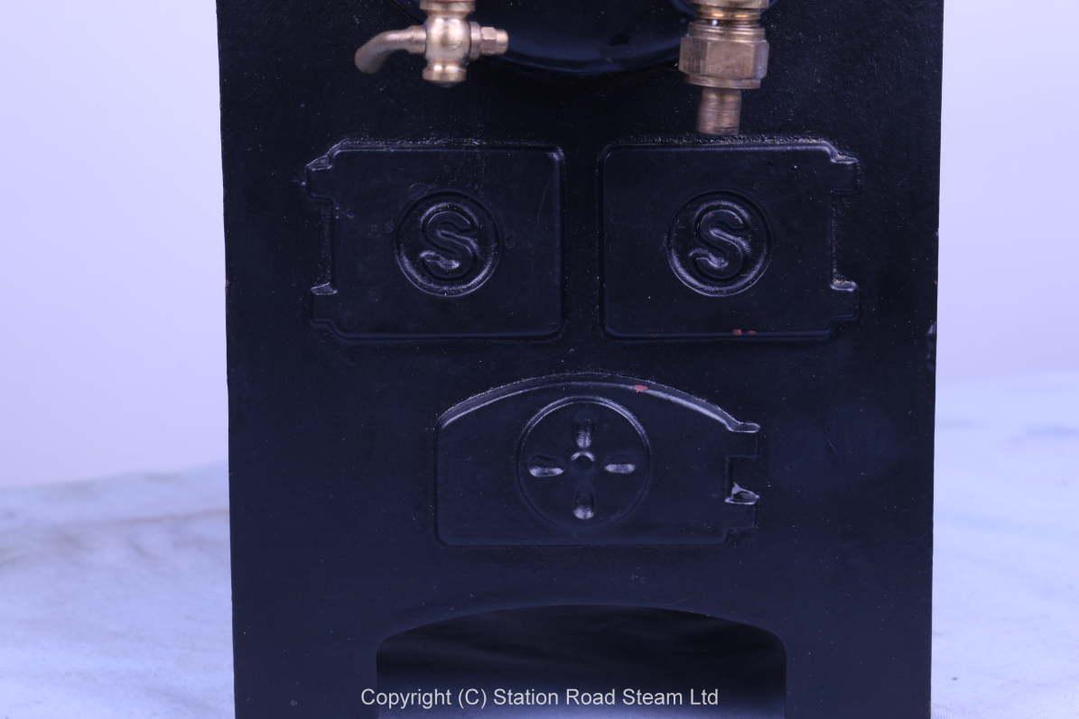 Stuart 504 boiler with ceramic gas burner and hand pump