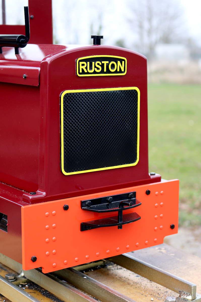 5 inch gauge Maxitrak Ruston 0-4-0 battery-electric