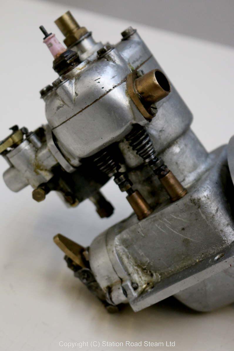 Small side valve engine