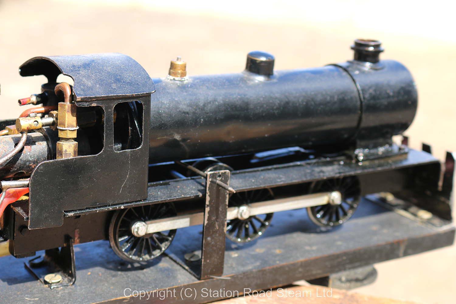 O-gauge gas-fired 0-6-0 tender locomotive