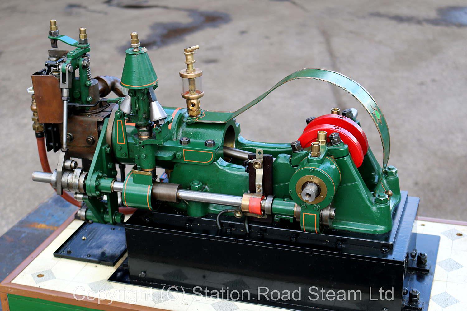 Large model open crank gas engine