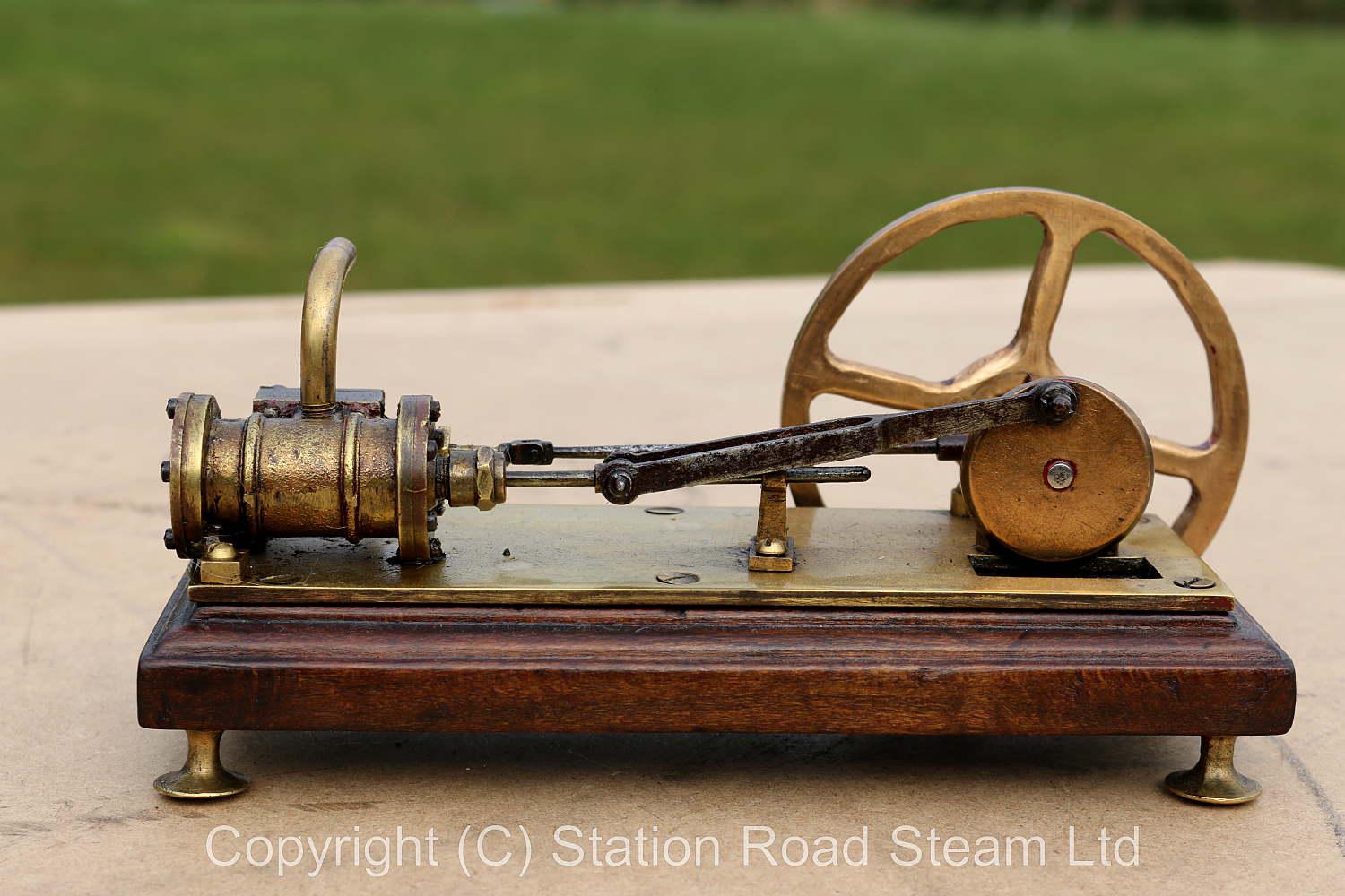 Antique brass horizontal mill engine