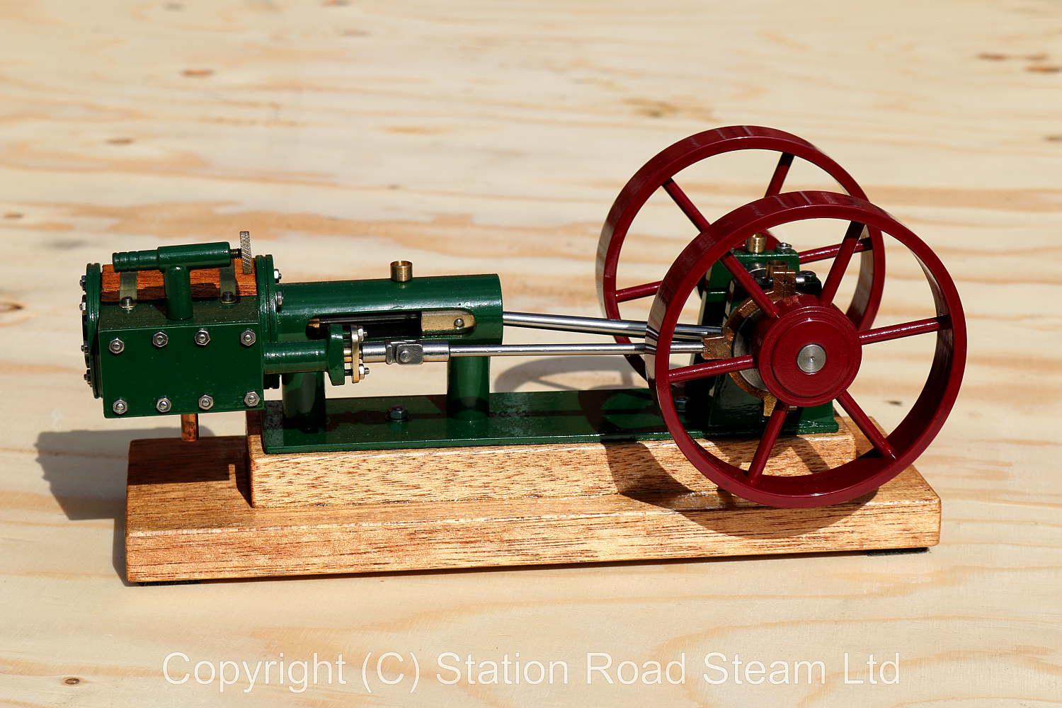 Horizontal mill engine with wood lagged cylinder