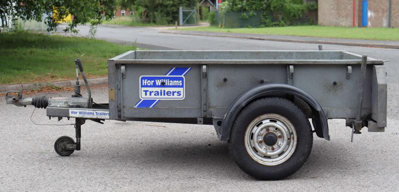 Ifor Williams GD64 braked trailer fitted for 7 1/4 inch gauge