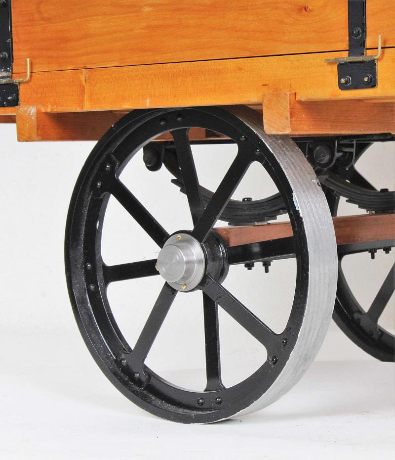 1 1/2 inch scale traction wagon