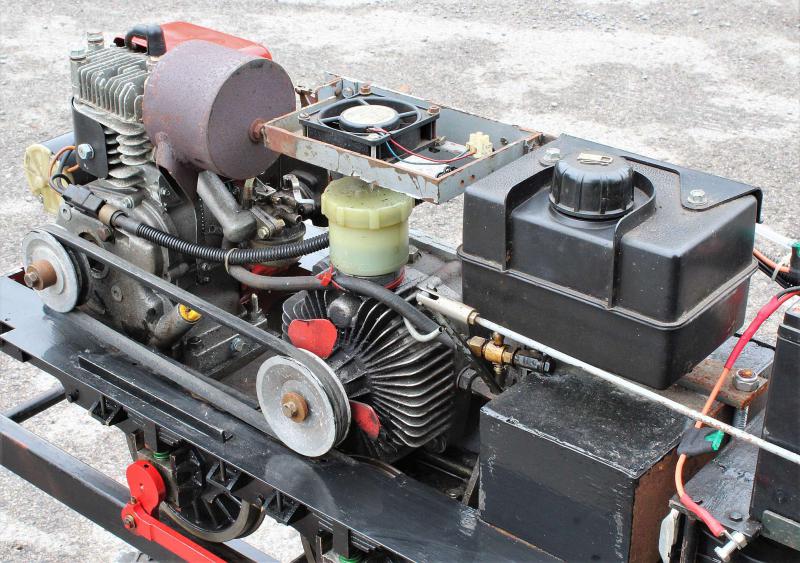 7 1/4 inch gauge petrol hydraulic Class 08 shunter