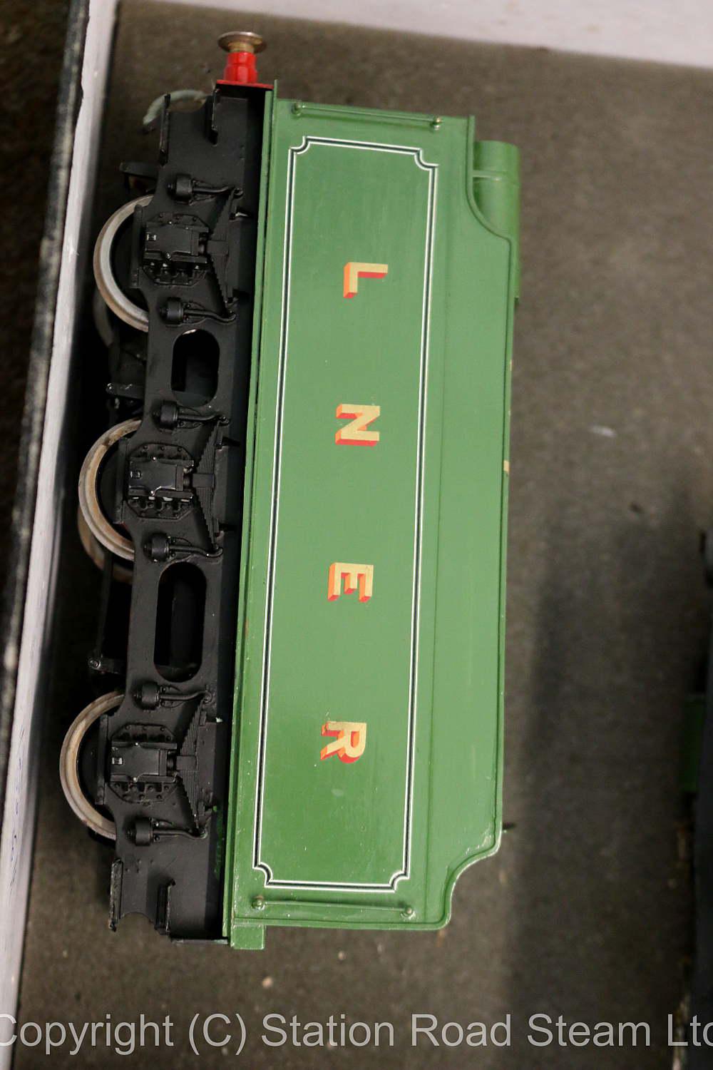 O-gauge DJH LNER V2 & A2