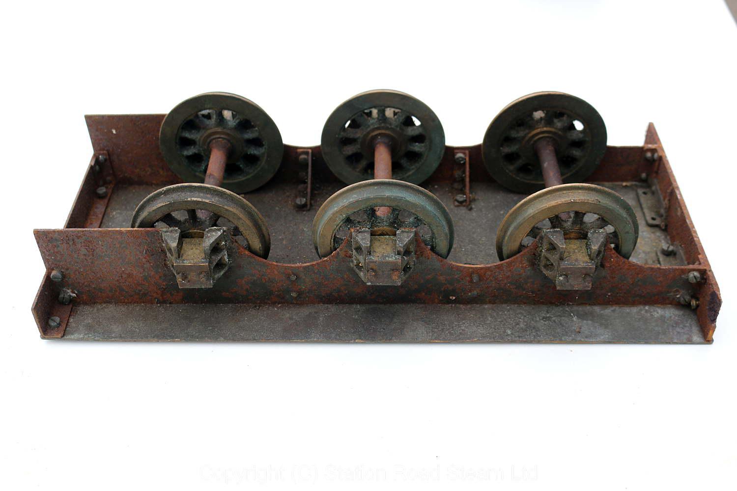 Ancient 3 1/2 inch gauge Atlantic chassis with boiler