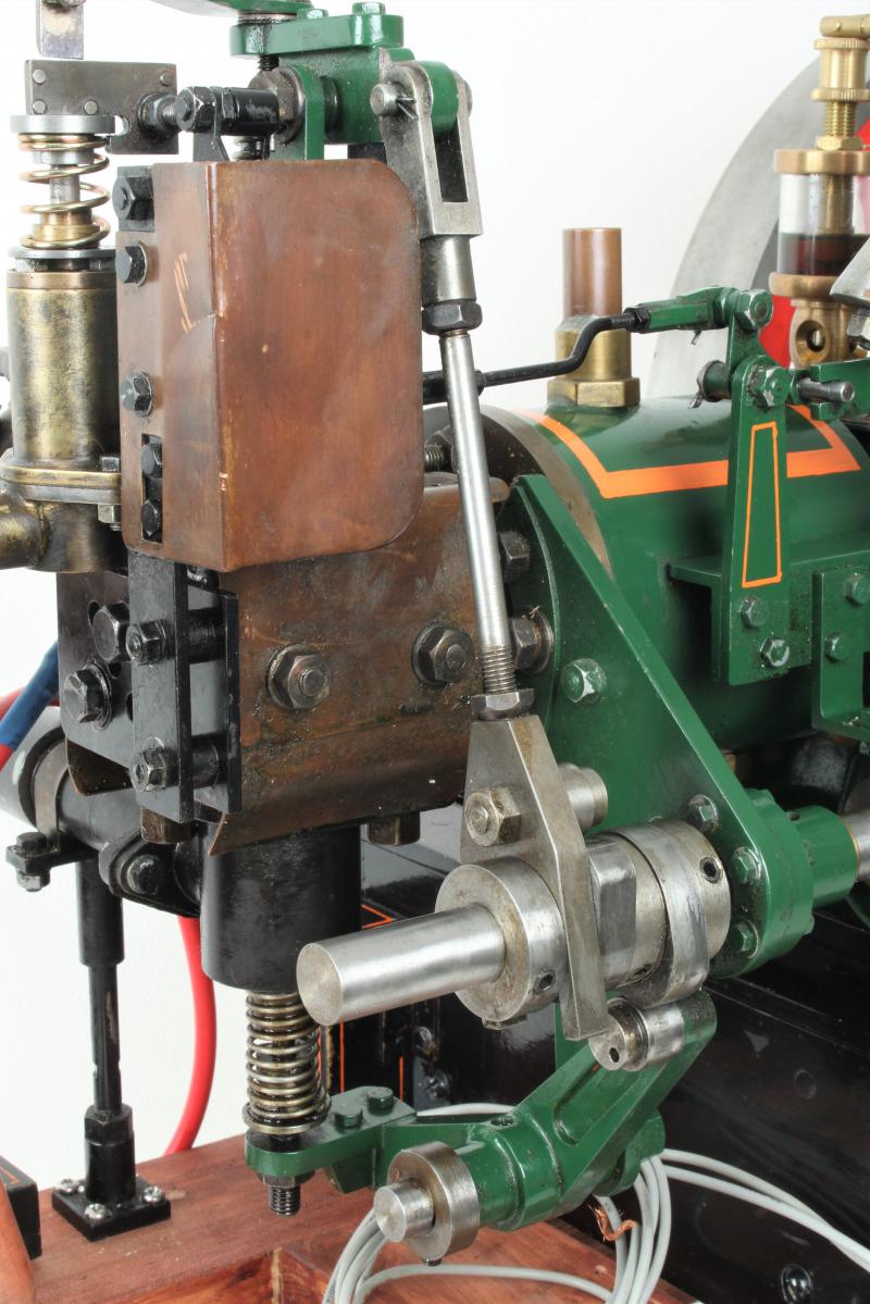 Large model open crank engine