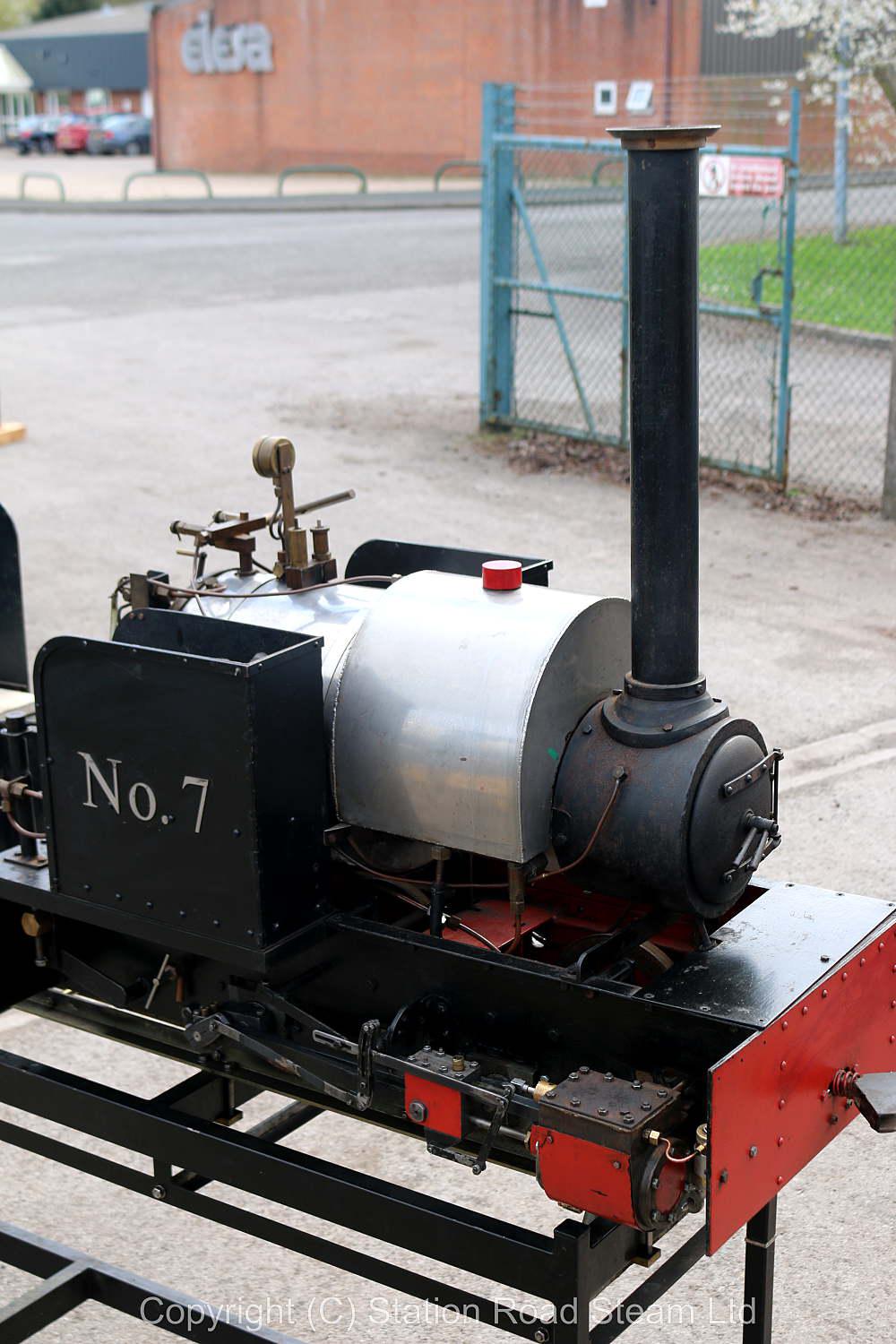 7 1/4 inch narrow gauge KLR No.7 0-4-0 + tender