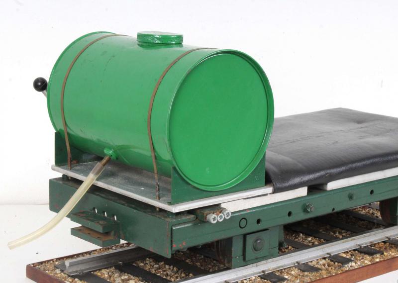 5 inch gauge braked raised level driving truck with water tank