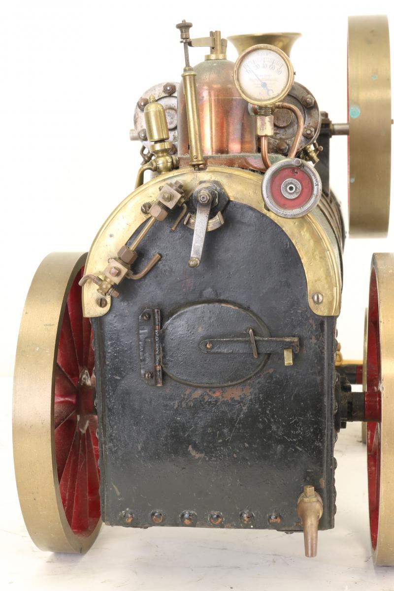 Twin cylinder portable engine