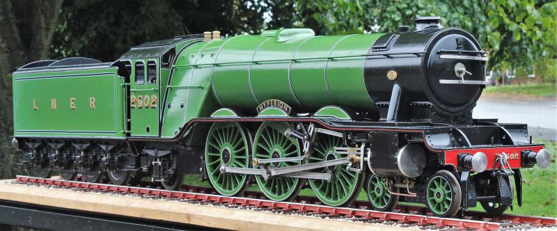 3 1/2 inch gauge LNER A3 Pacific No.2502 "Hyperion"