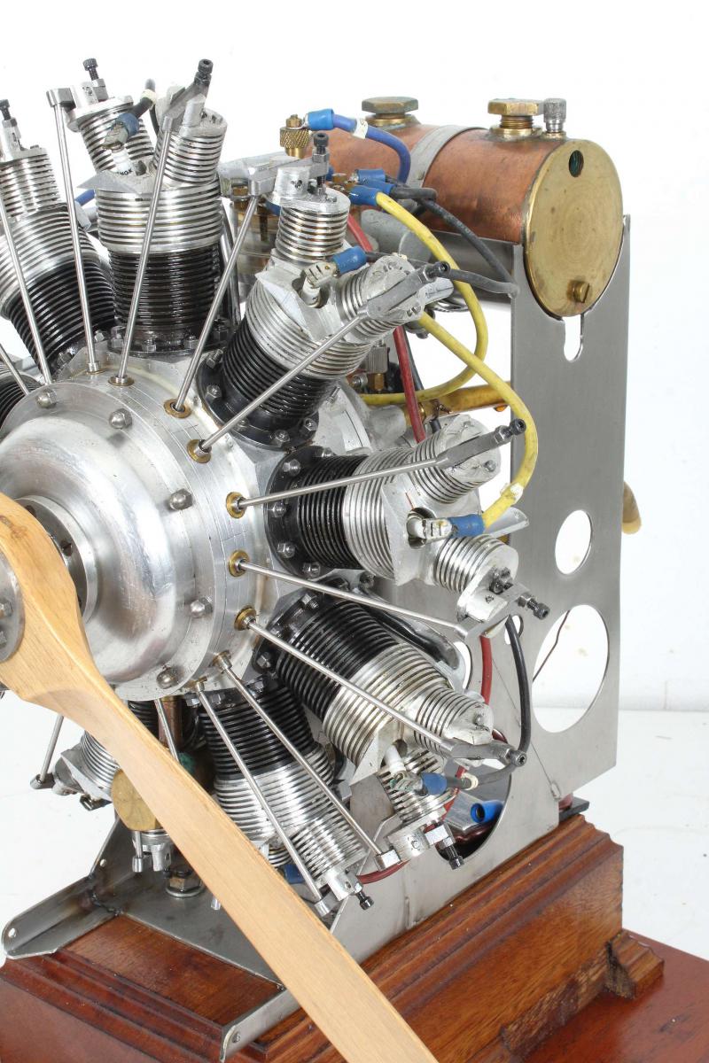9 cylinder radial engine